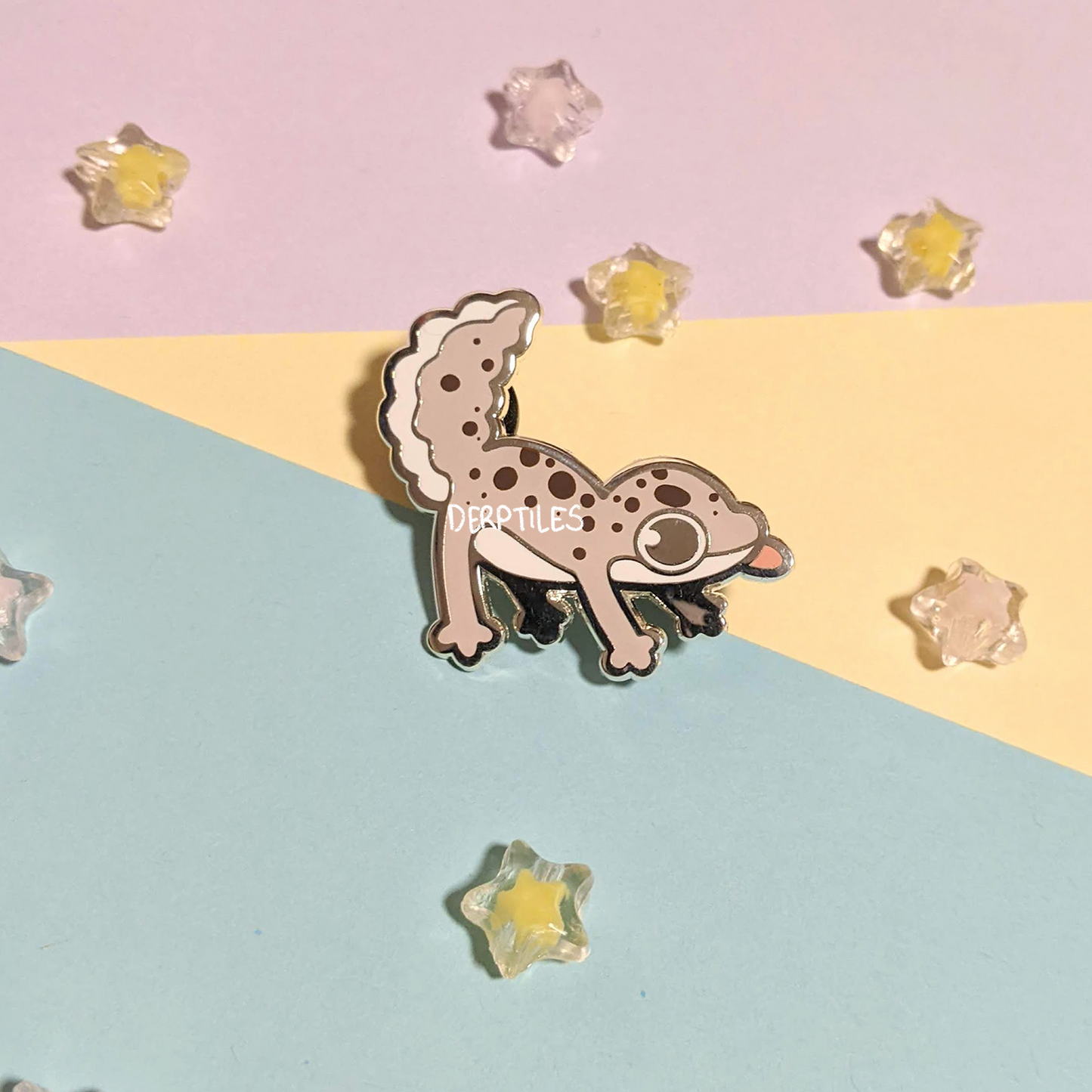 Lep Geck Enamel Pin
