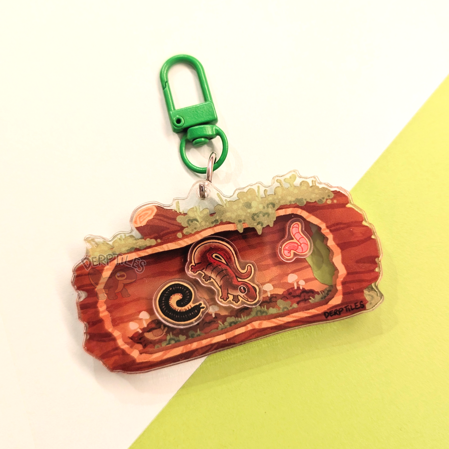 Salamander Log Shaker Charm